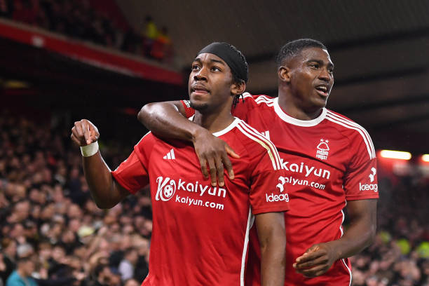 且充滿活力 且充滿活力