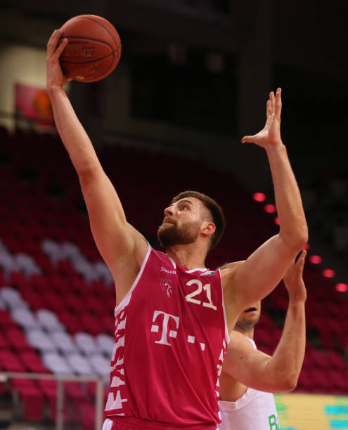 不确定性极 不确定性极